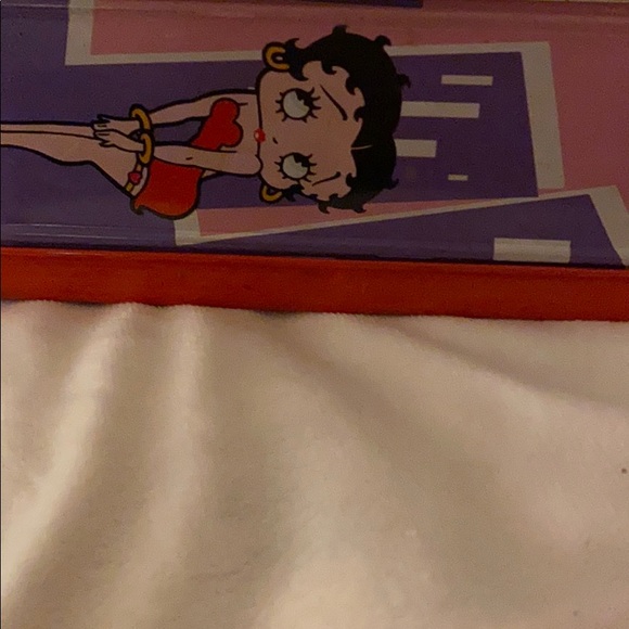 Lunchbox - Picture 3 of 4